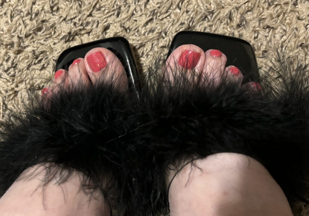 Pretty pink toes fetish